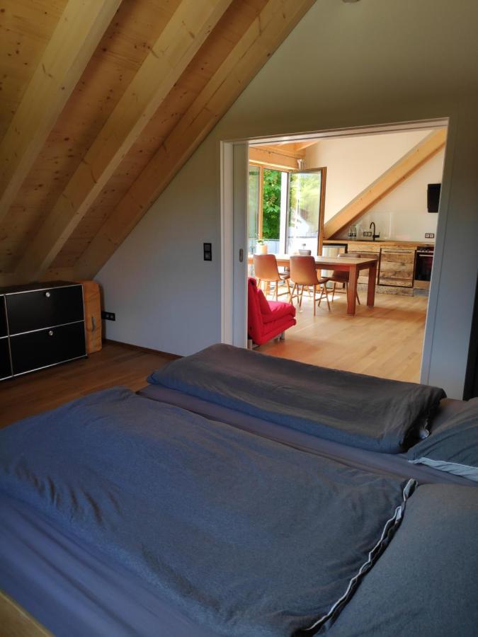 Ferienwohnungen Und Zimmer In Reutlingen-Goenningen Экстерьер фото