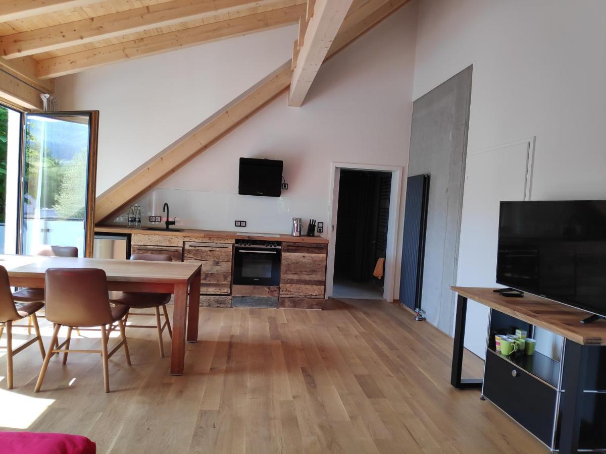 Ferienwohnungen Und Zimmer In Reutlingen-Goenningen Экстерьер фото