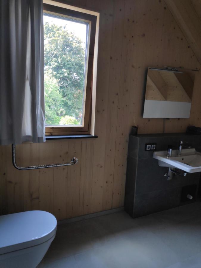 Ferienwohnungen Und Zimmer In Reutlingen-Goenningen Экстерьер фото