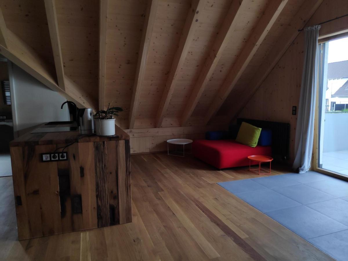 Ferienwohnungen Und Zimmer In Reutlingen-Goenningen Экстерьер фото